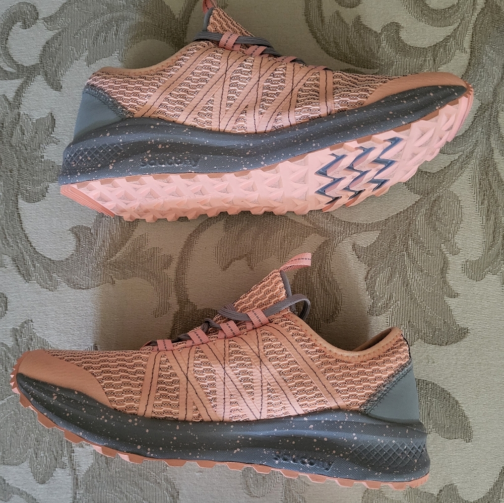 Women's Saucony Versafoam Shift Running Shoes - Picture 7 of 12